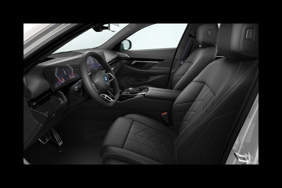 BMW 5 Serie 530e M-Sport Pro - Stoelventilatie - Trekhaak - Bowers & Wilkins BMW 5 Serie 530e M-Sport Pro - Stoelventilatie - Trekhaak - Bowers & Wilkins