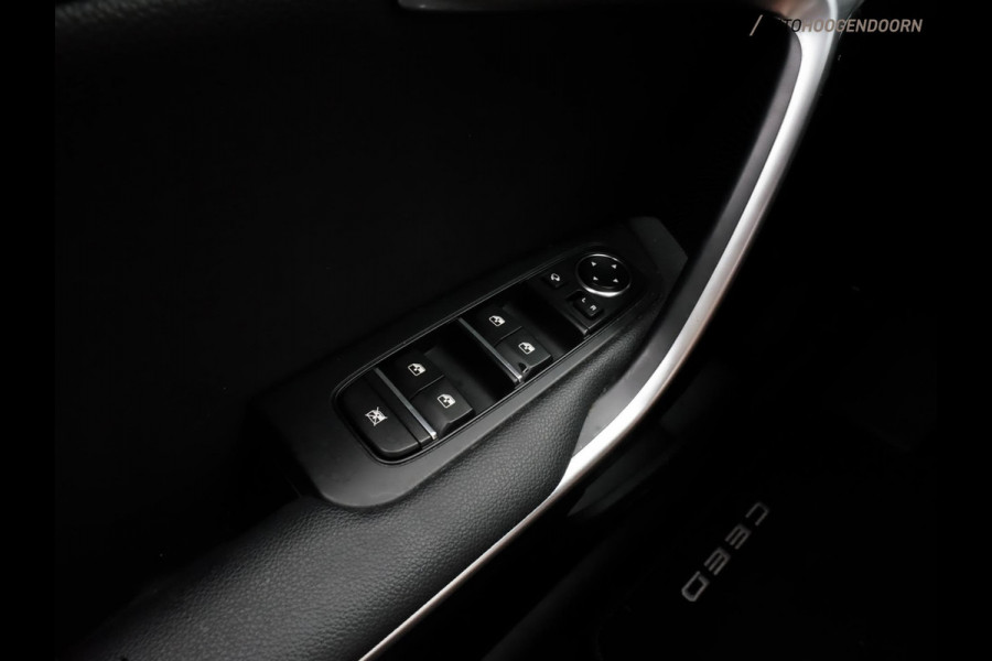 Kia Ceed 1.0 T-GDi DynamicPlusLine (APPLE CARPLAY,LED VERLICHTING,KEYLESS,CAMERA,STOEL-STUURVERWARMING,LM-VELGEN,TOPCONDITIE)