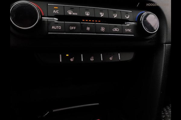 Kia Ceed 1.0 T-GDi DynamicPlusLine (APPLE CARPLAY,LED VERLICHTING,KEYLESS,CAMERA,STOEL-STUURVERWARMING,LM-VELGEN,TOPCONDITIE)