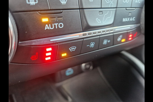 Ford Kuga 2.5 PHEV ST-Line X | Trekhaak | 19 inch velgen| Adaptive cruise control | Winter Pack | Dode hoek | Camera voor en achter