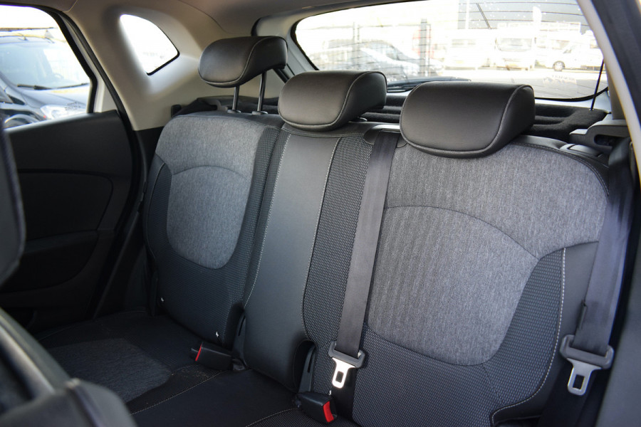 Renault Captur 1.3 TCe Intens | Automaat | Trekhaak | Apple CarPlay | Half Leer