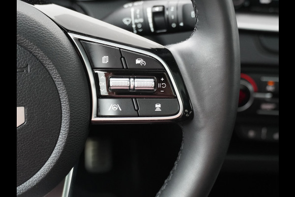 Kia Ceed Sportswagon 1.6 GDI PHEV ExecutiveLine Apple Carplay/ Android Auto - Cruise Control adaptief - Navigatie - Stoel/stuur verwarming - Panoramadak Fabrieksgarantie tot 03-2031