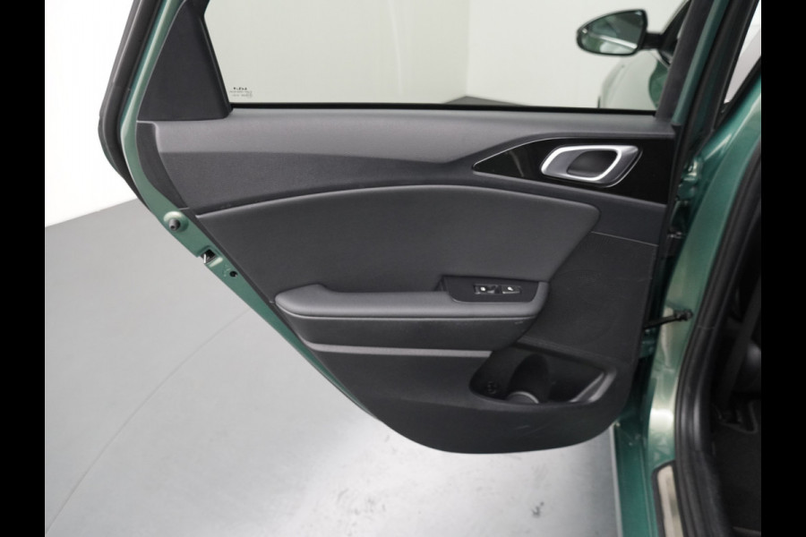 Kia Ceed Sportswagon 1.6 GDI PHEV ExecutiveLine Apple Carplay/ Android Auto - Cruise Control adaptief - Navigatie - Stoel/stuur verwarming - Panoramadak Fabrieksgarantie tot 03-2031