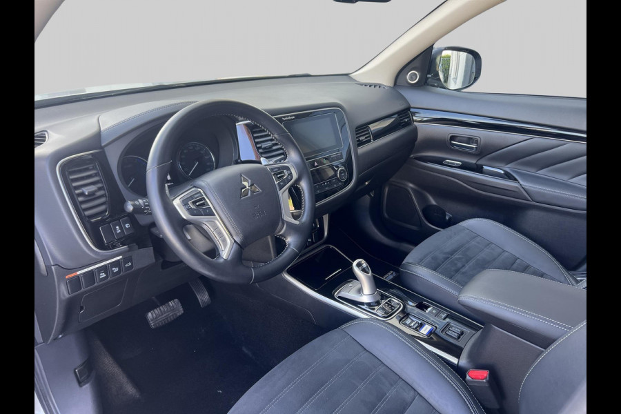 Mitsubishi Outlander 2.4 PHEV Intense+ Trekhaak