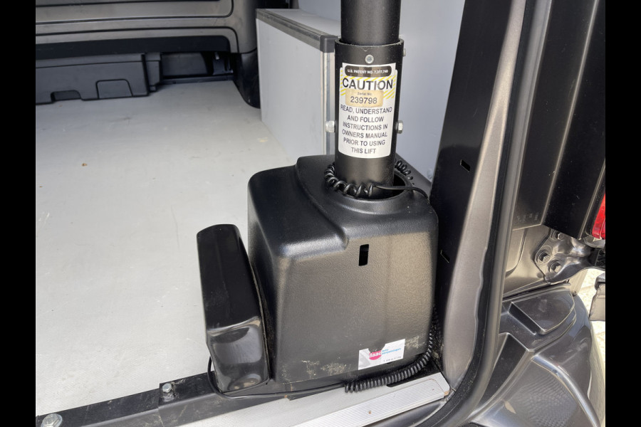 Citroën Jumpy 2.0 BlueHDI 180pk automaat Business XL L3H1 DC 5 persoons S&S / € 29.950 marge / vrij van btw / euro 6 diesel / airco / cruise / navi / camera / leer / trekhaak / rolstoel lift