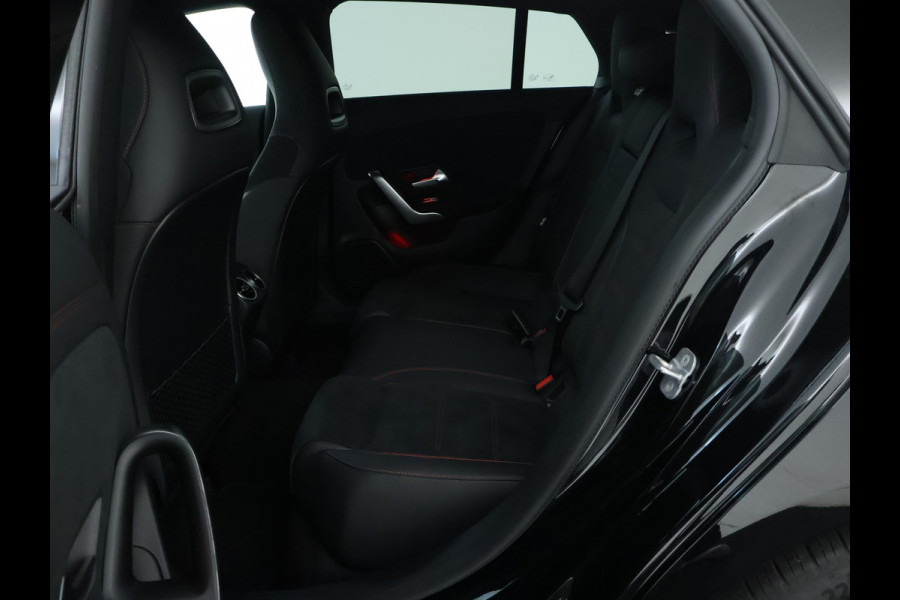 Mercedes-Benz CLA-Klasse Shooting Brake 250 e AMG Plug-In Hybride | 5 spaaks lichtmetalen velgen | Navigatie | Wide screen | Parking support met camera achter | Inclusief 24 maanden Mercedes-Benz Certified garantie voor Europa.