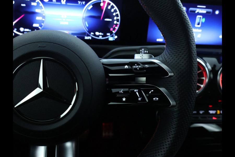 Mercedes-Benz CLA-Klasse Shooting Brake 250 e AMG Plug-In Hybride | 5 spaaks lichtmetalen velgen | Navigatie | Wide screen | Parking support met camera achter | Inclusief 24 maanden Mercedes-Benz Certified garantie voor Europa.