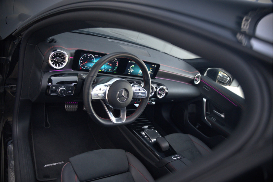 Mercedes-Benz CLA-Klasse Shooting Brake 250 e AMG Line | Panoramadak | Stoelverwarming | Cruise Control | Camera | Apple Carplay | Ambiance Verlichting | Night Pakket | Keyless | Dealer Onderhouden | Dodehoekdetectie
