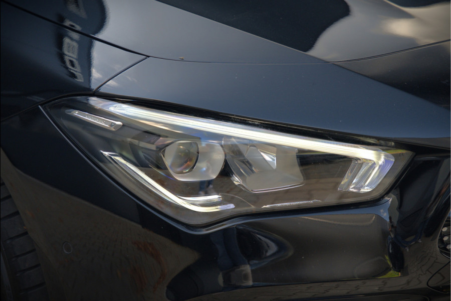 Mercedes-Benz CLA-Klasse Shooting Brake 250 e AMG Line | Panoramadak | Stoelverwarming | Cruise Control | Camera | Apple Carplay | Ambiance Verlichting | Night Pakket | Keyless | Dealer Onderhouden | Dodehoekdetectie