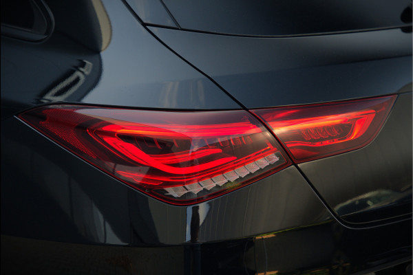 Mercedes-Benz CLA-Klasse Shooting Brake 250 e AMG Line | Panoramadak | Stoelverwarming | Cruise Control | Camera | Apple Carplay | Ambiance Verlichting | Night Pakket | Keyless | Dealer Onderhouden | Dodehoekdetectie