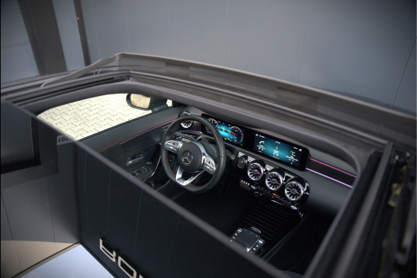 Mercedes-Benz CLA-Klasse Shooting Brake 250 e AMG Line | Panoramadak | Stoelverwarming | Cruise Control | Camera | Apple Carplay | Ambiance Verlichting | Night Pakket | Keyless | Dealer Onderhouden | Dodehoekdetectie