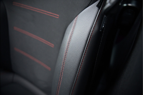 Mercedes-Benz CLA-Klasse Shooting Brake 250 e AMG Line | Panoramadak | Stoelverwarming | Cruise Control | Camera | Apple Carplay | Ambiance Verlichting | Night Pakket | Keyless | Dealer Onderhouden | Dodehoekdetectie