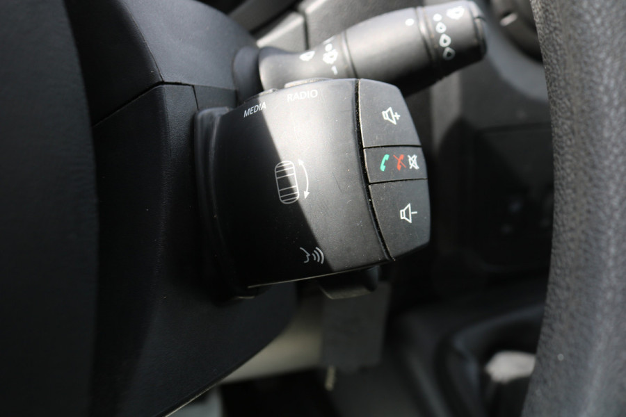 Renault Master 2.3 dCi 145pk L2 H2 Airco Navigatie Glasresteel