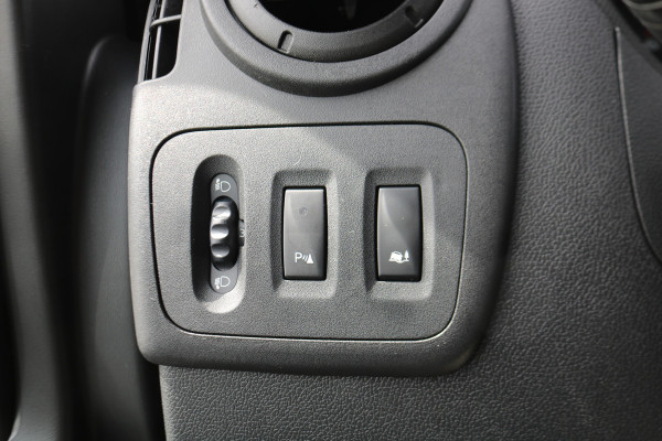 Renault Master 2.3 dCi 145pk L2 H2 Airco Navigatie Glasresteel