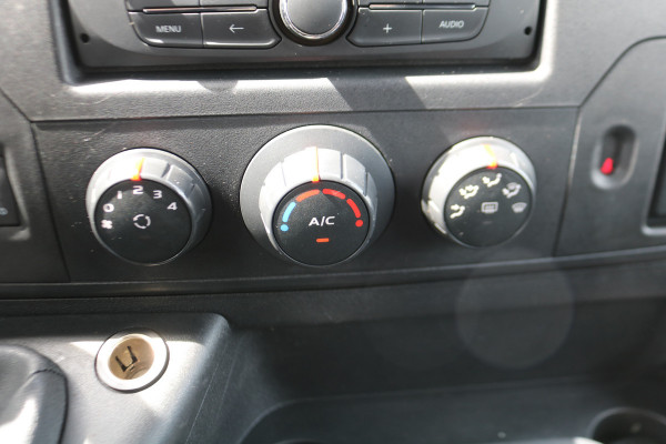 Renault Master 2.3 dCi 145pk L2 H2 Airco Navigatie Glasresteel