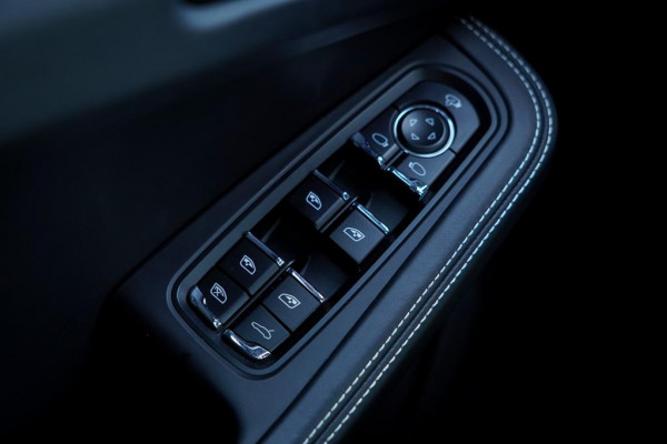 Porsche Macan 3.0 GTS / Pano / Leder / Luchtvering / NL Auto / 21''