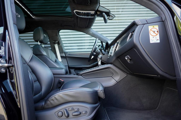 Porsche Macan 3.0 GTS / Pano / Leder / Luchtvering / NL Auto / 21''
