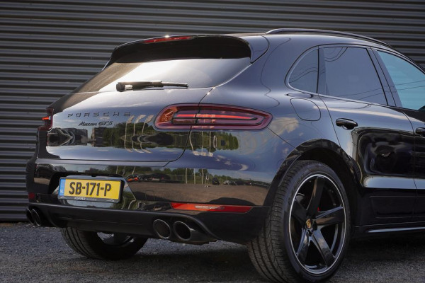 Porsche Macan 3.0 GTS / Pano / Leder / Luchtvering / NL Auto / 21''