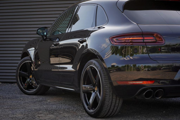 Porsche Macan 3.0 GTS / Pano / Leder / Luchtvering / NL Auto / 21''