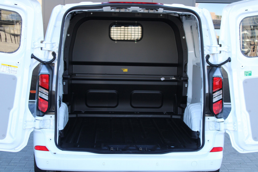 Ford Transit Custom 320 2.0 TDCI L2H1 Limited DC 170pk - Adaptive Cruise - Navi - 2x Schuifdeur - Verwarmd stuur - 70l tank - 17" LM velgen - Rijkla