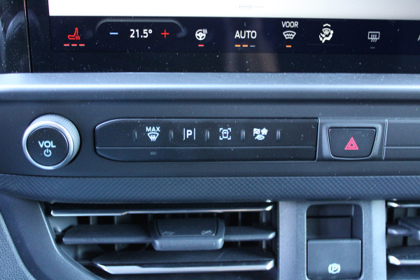 Ford Transit Custom 320 2.0 TDCI L2H1 Limited DC 170pk - Adaptive Cruise - Navi - 2x Schuifdeur - Verwarmd stuur - 70l tank - 17" LM velgen - Rijkla