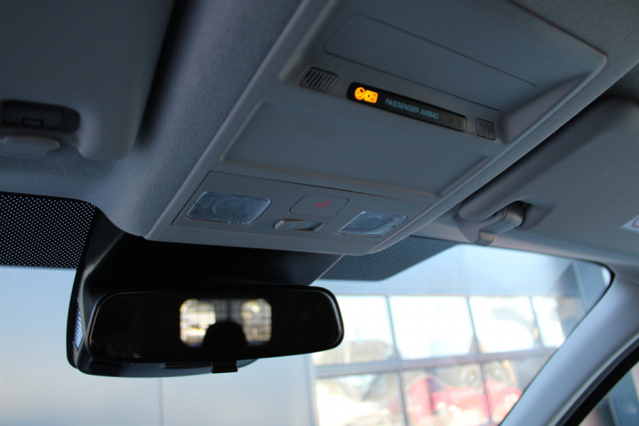 Ford Transit Custom 320 2.0 TDCI L2H1 Limited DC 170pk - Adaptive Cruise - Navi - 2x Schuifdeur - Verwarmd stuur - 70l tank - 17" LM velgen - Rijkla
