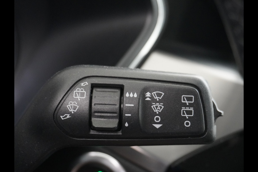 Ford Kuga 2.5 PHEV 225pk Aut. Hybride Navi Camera Apple Carplay Android Ford-Connect PDC a+v 18" DAB Dual-ECC Stoelverwarmd Cruise Control Led Bluetooth Active Braking/Pre-Collision Assist Lane Assist en Road Edge Detection Voicecontrol EURO 6