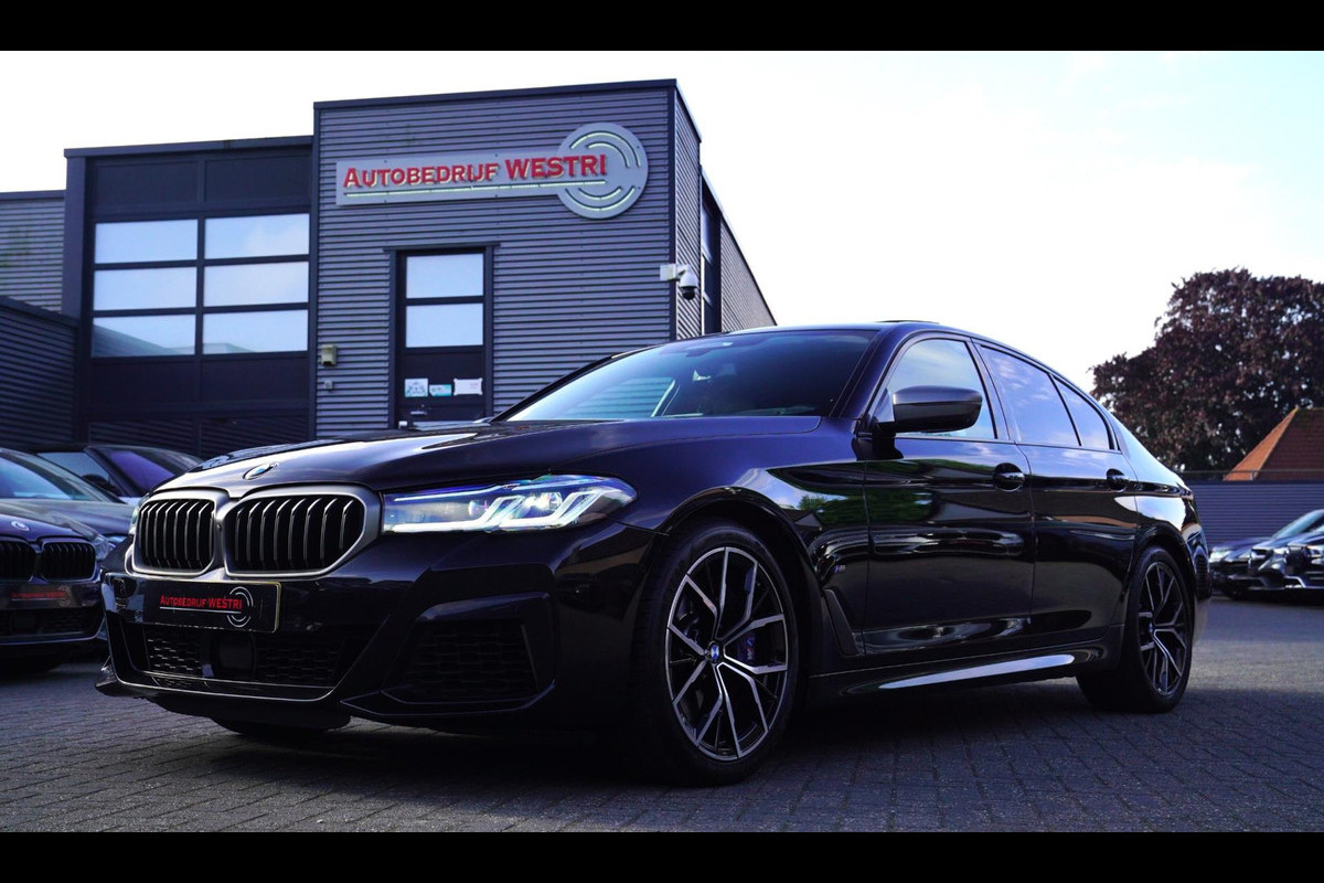 BMW 5 Serie M550i xDrive High Executive | Massage | Driving Assistant Professional | Softclose | Panorama | Head up | BMW LASER BMW 5 Serie M550i xDrive High Executive | Massage | Driving Assistant Professional | Softclose | Panorama | Head up | BMW LASER