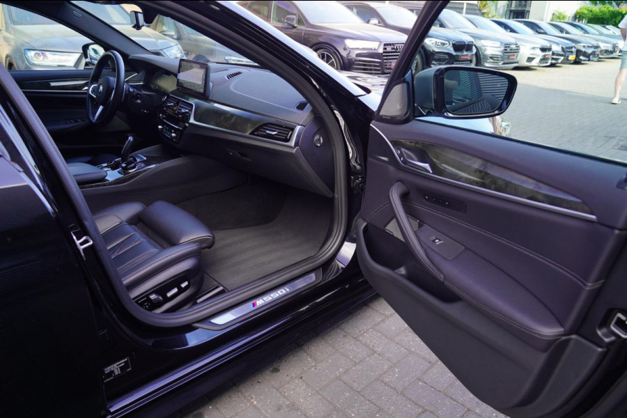 BMW 5 Serie M550i xDrive High Executive | Massage | Driving Assistant Professional | Softclose | Panorama | Head up | BMW LASER