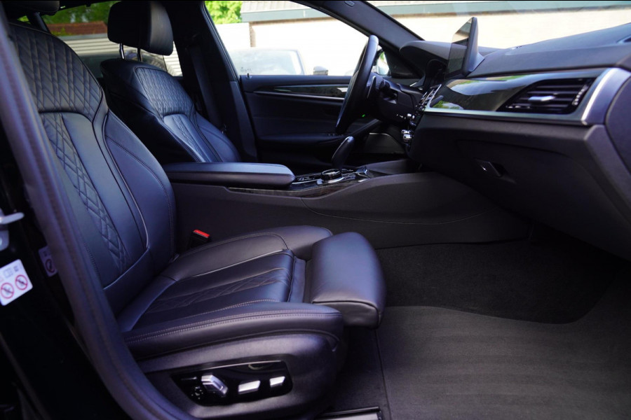 BMW 5 Serie M550i xDrive High Executive | Massage | Driving Assistant Professional | Softclose | Panorama | Head up | BMW LASER