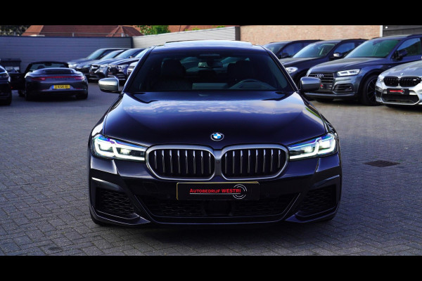BMW 5 Serie M550i xDrive High Executive | Massage | Driving Assistant Professional | Softclose | Panorama | Head up | BMW LASER