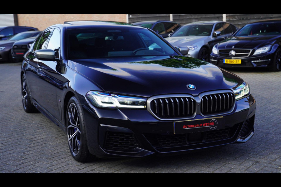 BMW 5 Serie M550i xDrive High Executive | Massage | Driving Assistant Professional | Softclose | Panorama | Head up | BMW LASER