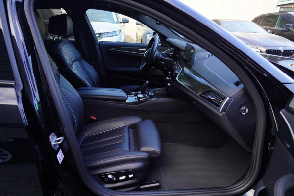 BMW 5 Serie M550i xDrive High Executive | Massage | Driving Assistant Professional | Softclose | Panorama | Head up | BMW LASER