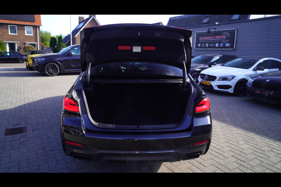 BMW 5 Serie M550i xDrive High Executive | Massage | Driving Assistant Professional | Softclose | Panorama | Head up | BMW LASER