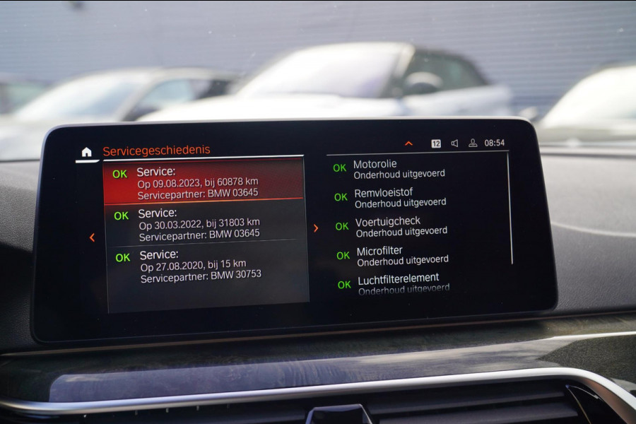 BMW 5 Serie M550i xDrive High Executive | Massage | Driving Assistant Professional | Softclose | Panorama | Head up | BMW LASER