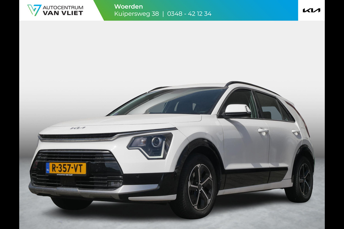 Kia Niro 1.6 GDi Hybrid DynamicLine | NW model | All season | Navi | Camera | Clima | Carplay | Kia Niro 1.6 GDi Hybrid DynamicLine | NW model | All season | Navi | Camera | Clima | Carplay |