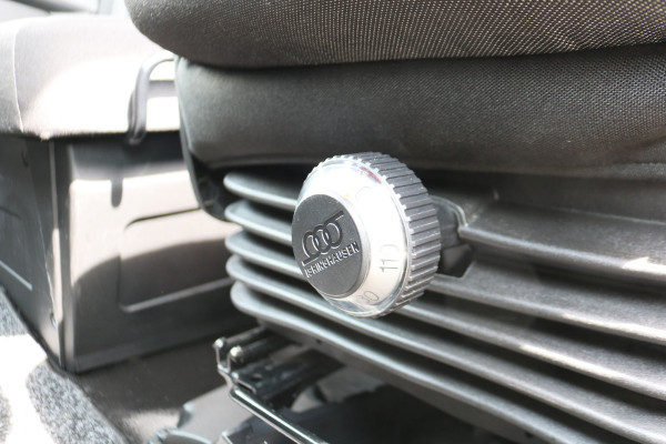 Iveco Daily 35S18 3.0 Automaat Bakwagen met Laadklep