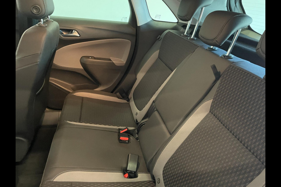 Opel Crossland X 1.2 Turbo 120 Jaar Edition Trekhaak Navigatie Apple Carplay/Android Auto Camera Parkeersensoren Cruise Control Blind Spot Assist Climate Control Lichtmetalen velgen Getinte ramen