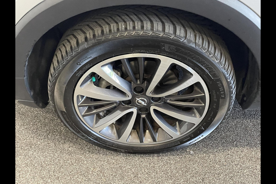 Opel Crossland X 1.2 Turbo 120 Jaar Edition Trekhaak Navigatie Apple Carplay/Android Auto Camera Parkeersensoren Cruise Control Blind Spot Assist Climate Control Lichtmetalen velgen Getinte ramen