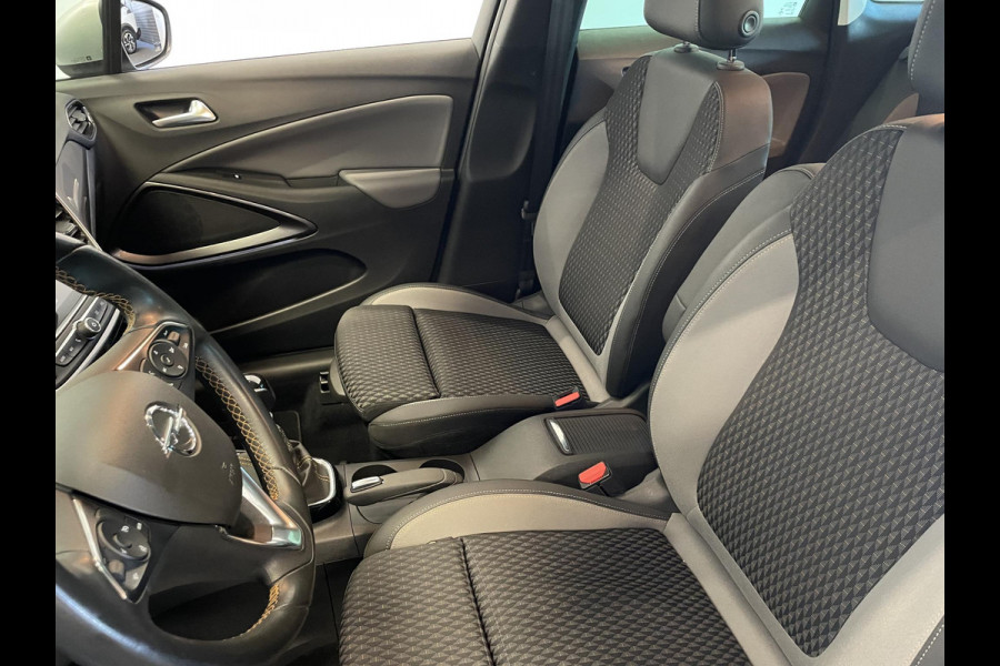 Opel Crossland X 1.2 Turbo 120 Jaar Edition Trekhaak Navigatie Apple Carplay/Android Auto Camera Parkeersensoren Cruise Control Blind Spot Assist Climate Control Lichtmetalen velgen Getinte ramen