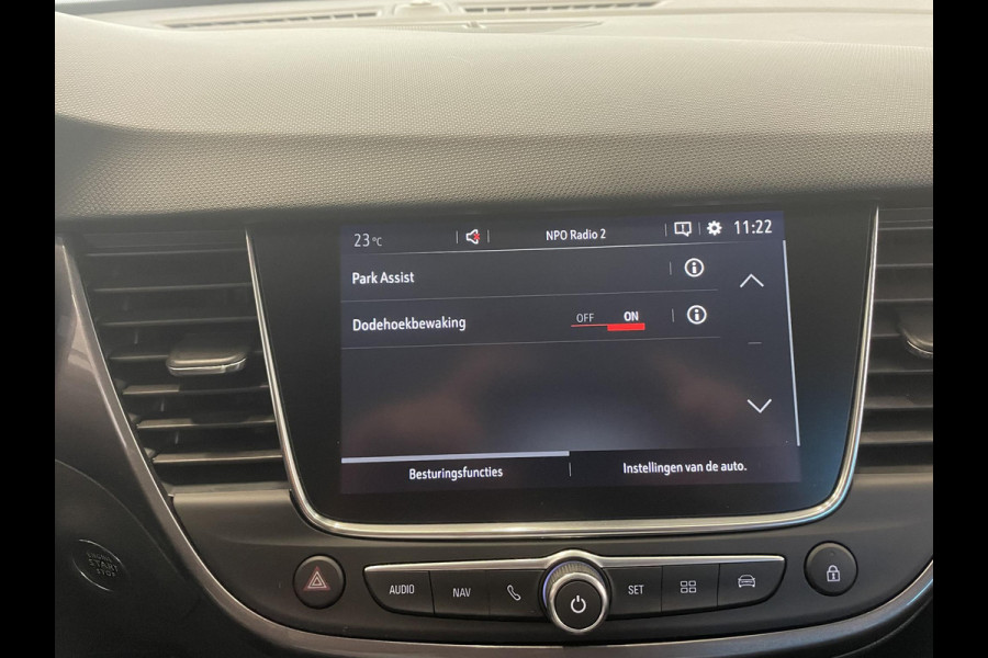 Opel Crossland X 1.2 Turbo 120 Jaar Edition Trekhaak Navigatie Apple Carplay/Android Auto Camera Parkeersensoren Cruise Control Blind Spot Assist Climate Control Lichtmetalen velgen Getinte ramen