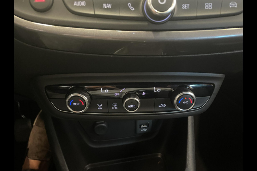 Opel Crossland X 1.2 Turbo 120 Jaar Edition Trekhaak Navigatie Apple Carplay/Android Auto Camera Parkeersensoren Cruise Control Blind Spot Assist Climate Control Lichtmetalen velgen Getinte ramen