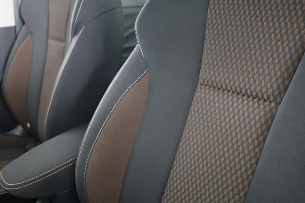 Škoda Fabia 1.0 TSI Business Edition 95 pk | Verlengde garantie | Navigatie via App | Autom. airco | Parkeersensoren achter | Stoelverwarming | LED koplampen |