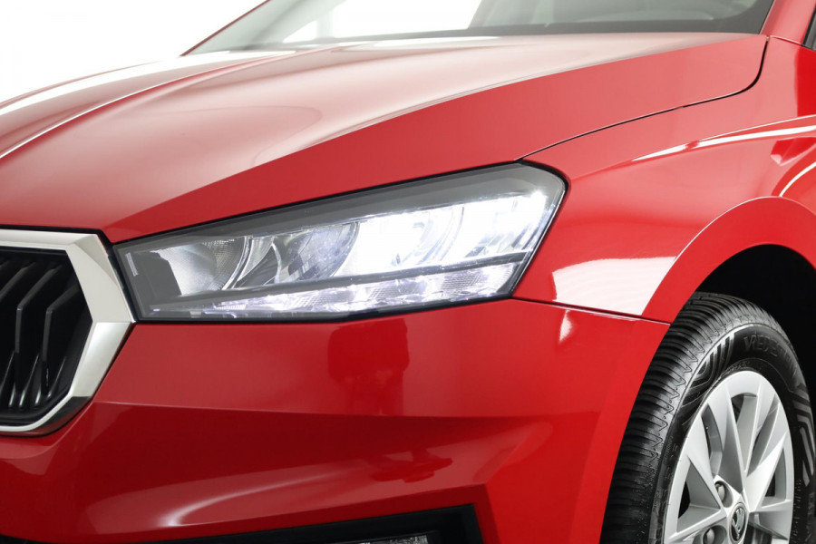 Škoda Fabia 1.0 TSI Business Edition 95 pk | Verlengde garantie | Navigatie via App | Autom. airco | Parkeersensoren achter | Stoelverwarming | LED koplampen |