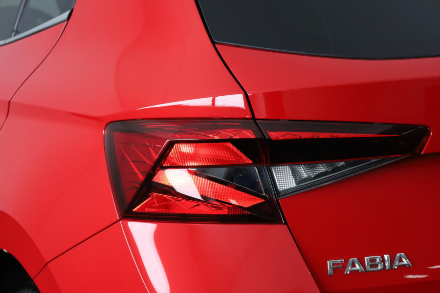 Škoda Fabia 1.0 TSI Business Edition 95 pk | Verlengde garantie | Navigatie via App | Autom. airco | Parkeersensoren achter | Stoelverwarming | LED koplampen |