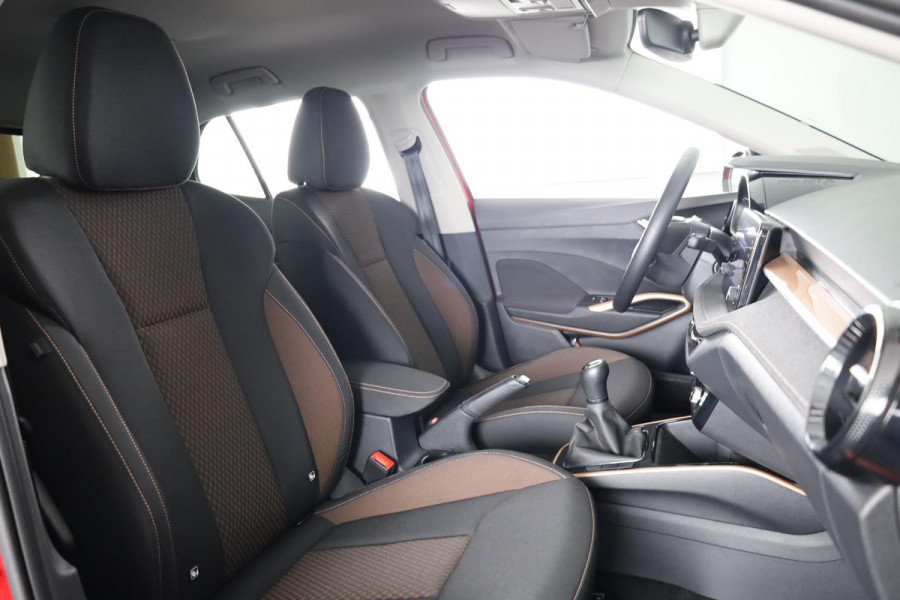 Škoda Fabia 1.0 TSI Business Edition 95 pk | Verlengde garantie | Navigatie via App | Autom. airco | Parkeersensoren achter | Stoelverwarming | LED koplampen |