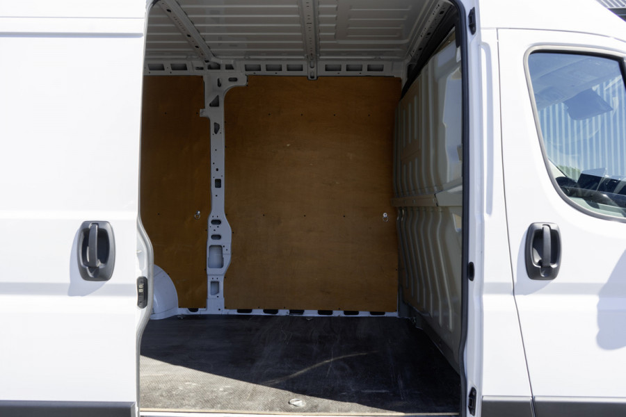 Fiat Ducato 2.2 MultiJet | L2H2 | 3T Trekgewicht | 10'' Display | Camera | Navi | Climate | Cruise | PDC | Euro 6