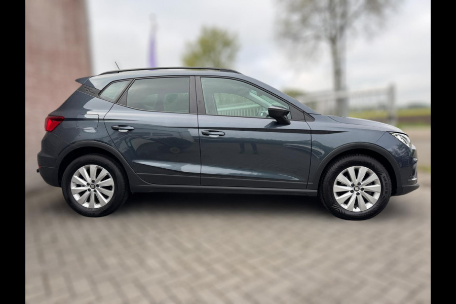 Seat Arona 1.0 TSI Style Business Intense TREKHAAK / PDC / CRUISE / NAVIGATIE / 4-SEIZOENEN / CARPLAY / ECC