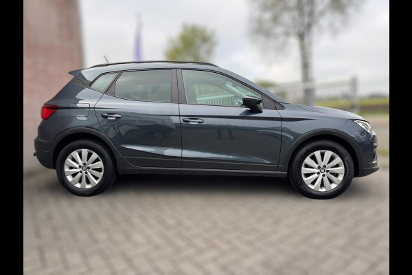 Seat Arona 1.0 TSI Style Business Intense TREKHAAK / PDC / CRUISE / NAVIGATIE / 4-SEIZOENEN / CARPLAY / ECC