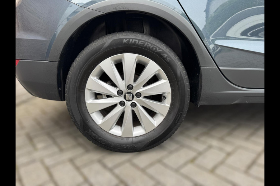 Seat Arona 1.0 TSI Style Business Intense TREKHAAK / PDC / CRUISE / NAVIGATIE / 4-SEIZOENEN / CARPLAY / ECC